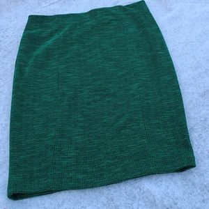 Stretch Pencil Skirt in Green & Black by Elle